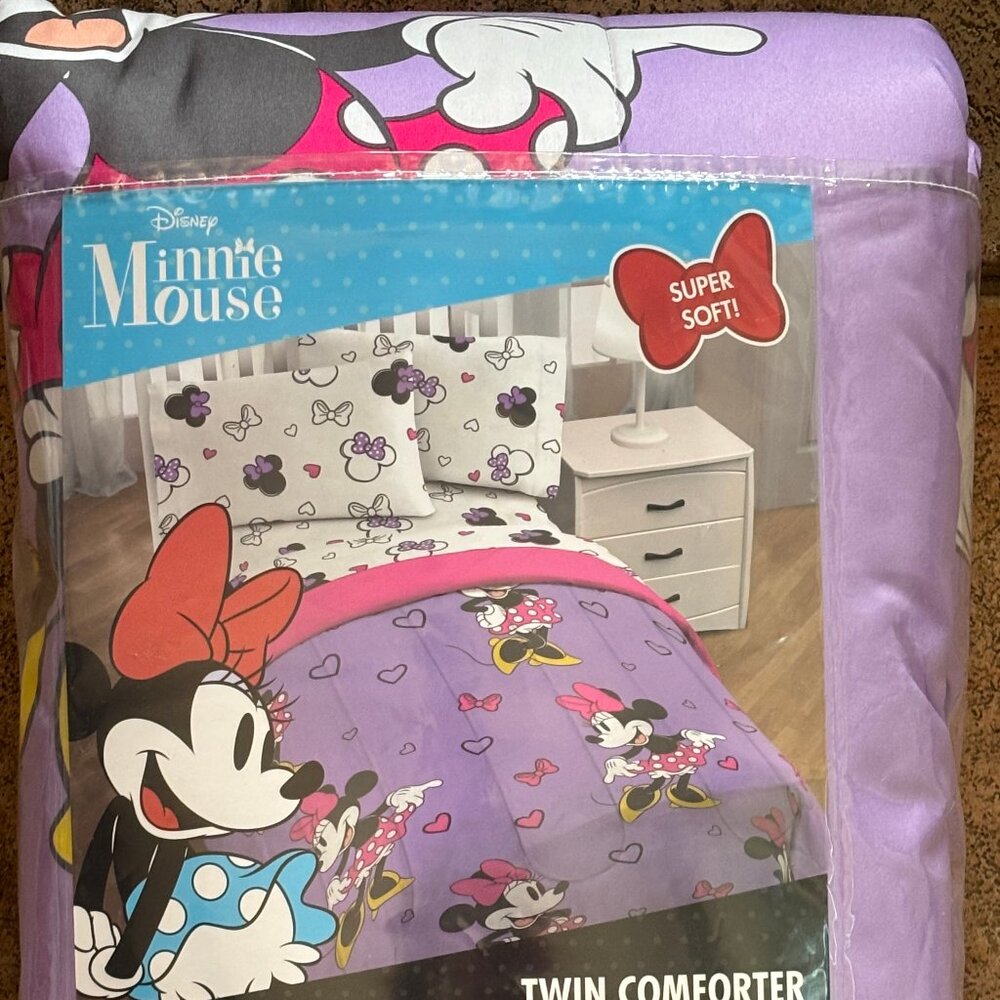Disney Minnie Mouse Purple Love Twin Size COMFORTER 64" X 86"